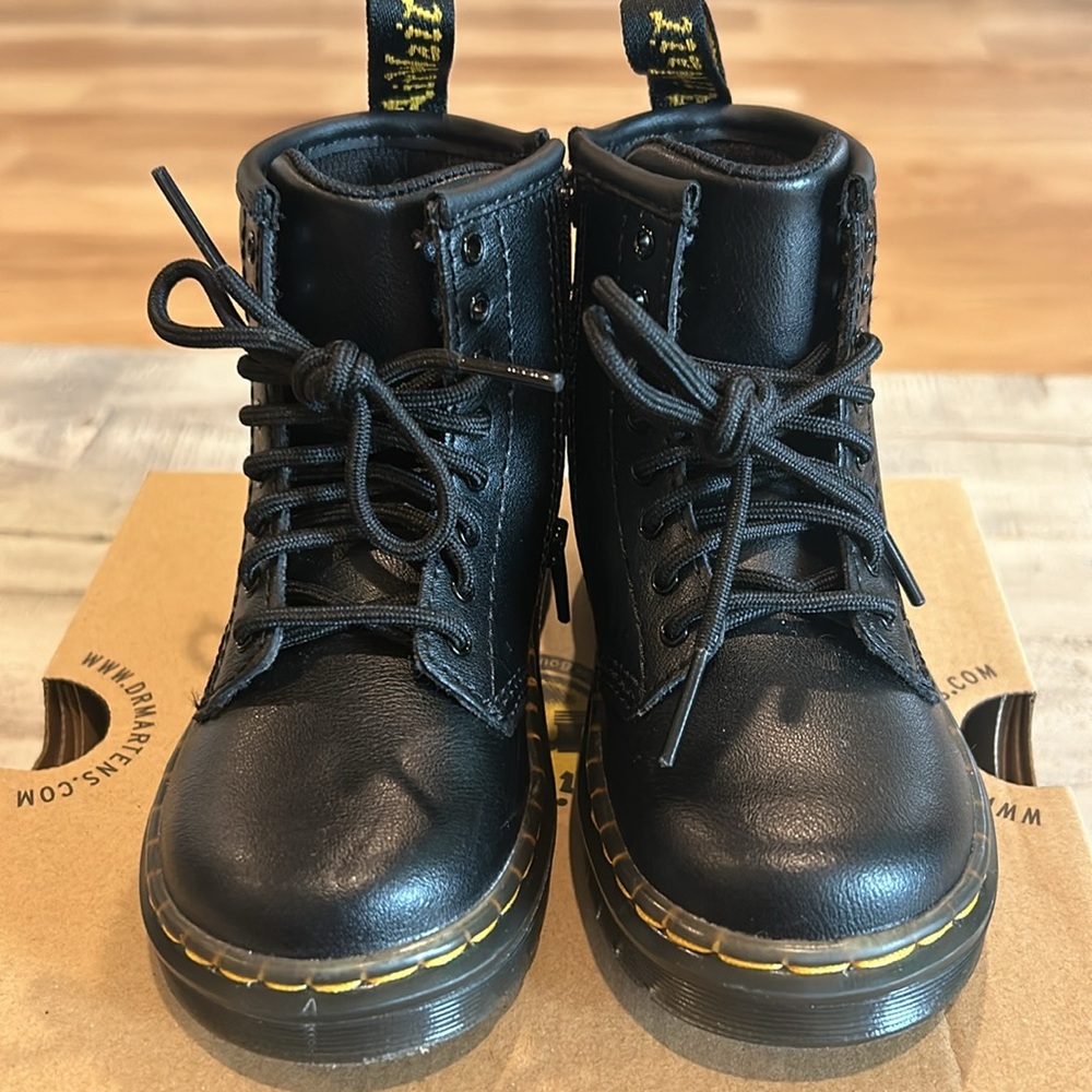Dr. Martens- size 8 toddler - Picture 2 of 6